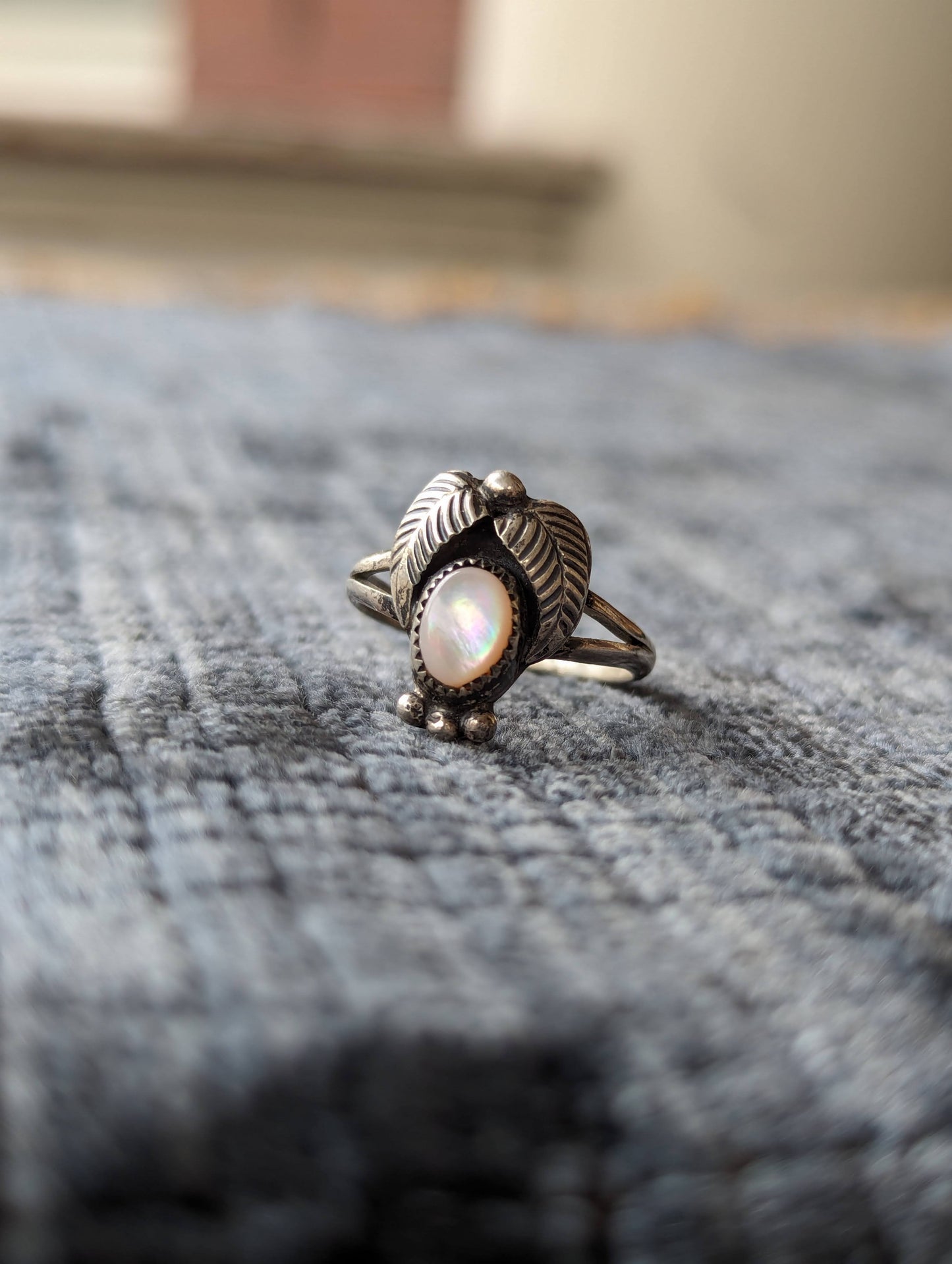 Sterling Navajo/Diné MoP Ring