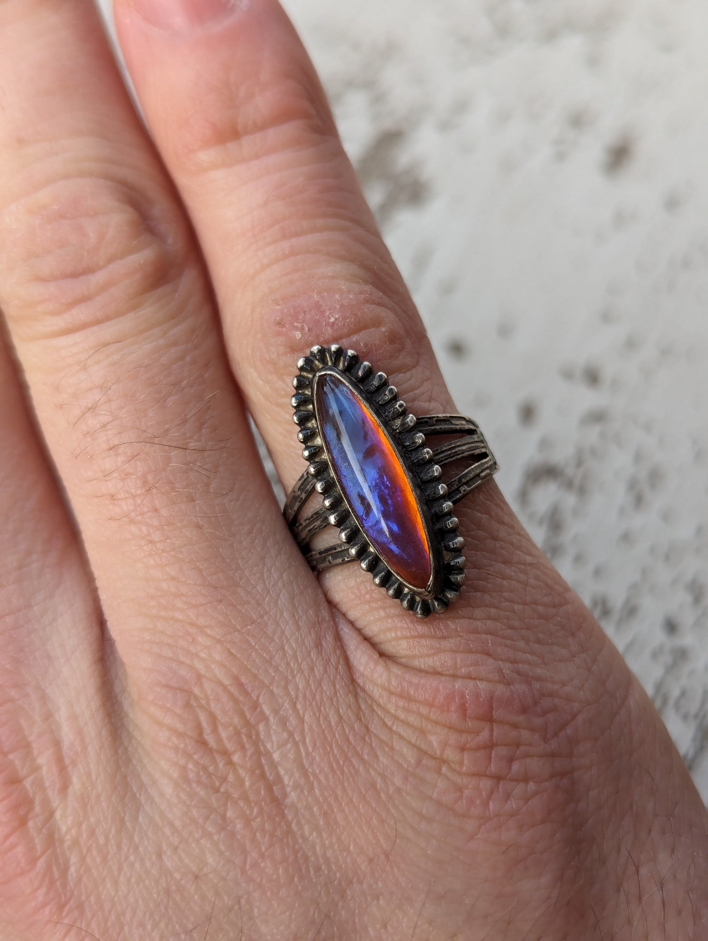 40s Navajo/Diné Triple Shank Sterling & Czech Dragons Breath Ring